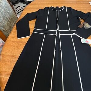 Long Tesori Black knit sweater with White Accents